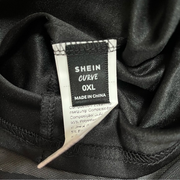 Black flutter sleeve dress - Picture 5 of 10